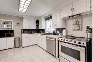 432 Ridge Rd, Wethersfield, CT 06109 - Photo 12