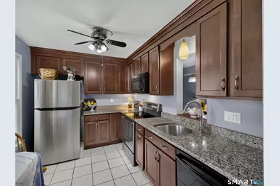 54 Rope Ferry Road #H133, Waterford, CT 06385 - Photo 6