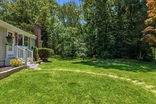 8 Roxbury Ct, East Lyme, CT 06357 - Photo 38