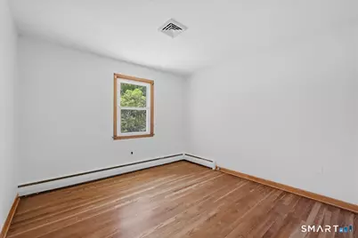 8 Roxbury Court, East Lyme, CT 06357 - Photo 28