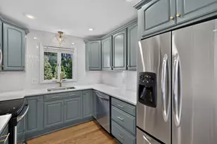 10 Herster Dr, East Lyme, CT 06357 - Photo 12