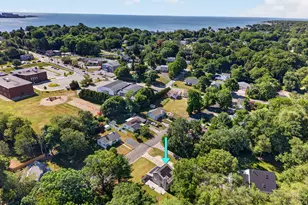 10 Herster Dr, East Lyme, CT 06357 - Photo 4