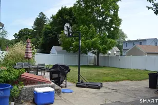 421 Wakelee Ave, Stratford, CT 06614 - Photo 10