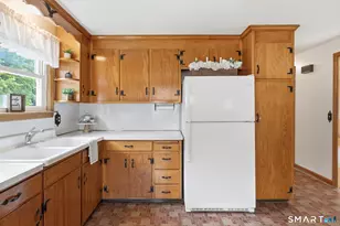 87 Lewis St, Middletown, CT 06457 - Photo 12