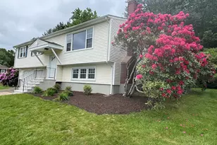 210 Cloudland Rd, North Haven, CT 06473 - Photo 2