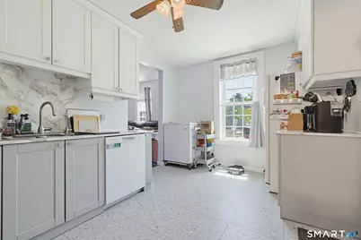 841 Iranistan Avenue, Bridgeport, CT 06604 - Photo 10
