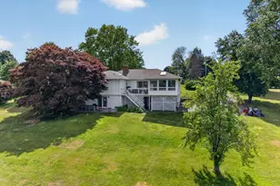 14 Whippoorwill Hill Rd, Newtown, CT 06470 - Photo 2