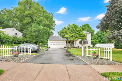 19 Kennedy Road, Manchester, CT 06042 - Photo 2
