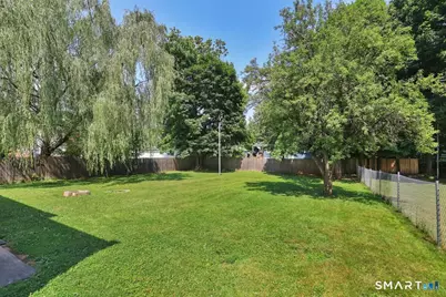 124 Vance Street, New Britain, CT 06052 - Photo 30
