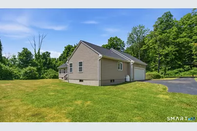 50 Hoskins Road, Bloomfield, CT 06002 - Photo 6