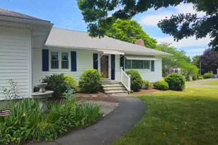 25 Baldwin Dr, Bristol, CT 06010 - Photo 4