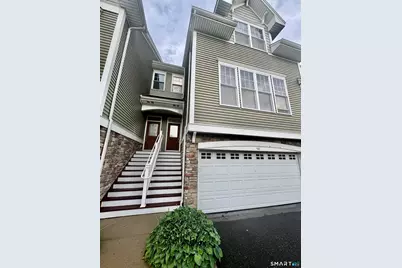 50 Lawrence Avenue #50, Danbury, CT 06810 - Photo 2