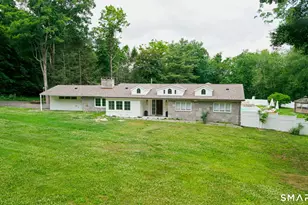 62 Heritage Dr, Woodbury, CT 06798 - Photo 2