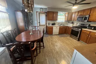 153 Shell St, Bridgeport, CT 06605 - Photo 6