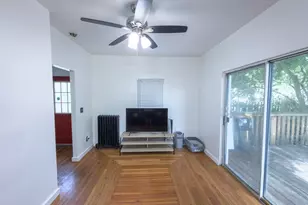 61 Mt Pleasant St, Derby, CT 06418 - Photo 4