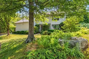 44 Overlook Ave, Groton, CT 06355 - Photo 2