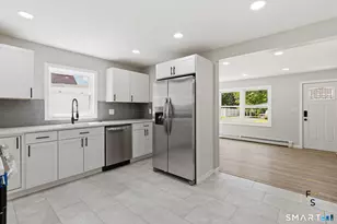 65 Broad St, Manchester, CT 06042 - Photo 10