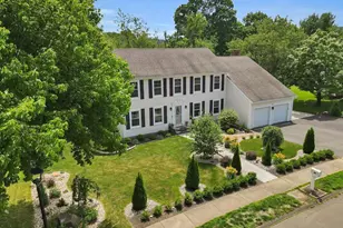 46 Tavern Cir, Middletown, CT 06457 - Photo 2
