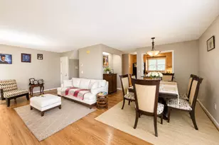 38 Dibble Hollow Ln, Windsor Locks, CT 06096 - Photo 4