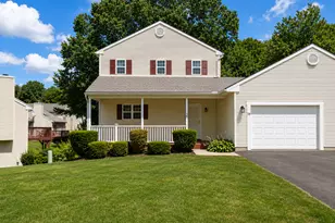 38 Dibble Hollow Ln, Windsor Locks, CT 06096 - Photo 1