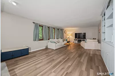 14 Jerome Avenue, Burlington, CT 06013 - Photo 2