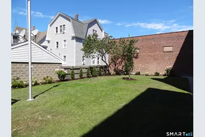 2806 Fairfield Avenue #207, Bridgeport, CT 06605 - Photo 16