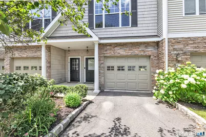 51 Faith Lane #51, Danbury, CT 06810 - Photo 2