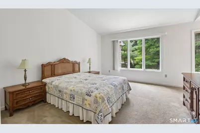 11 Boulevard Drive #10-45, Danbury, CT 06810 - Photo 14