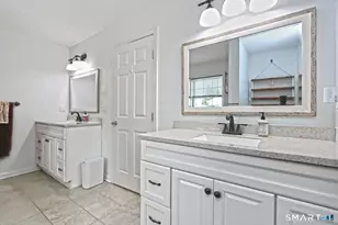 2 Cordone Cir, West Haven, CT 06516 - Photo 16