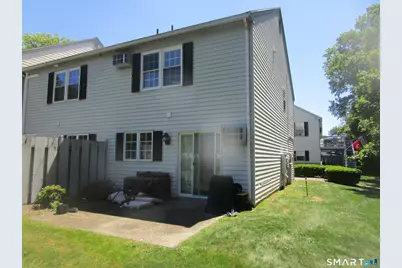 4 Founders Village #4, Clinton, CT 06413 - Photo 8