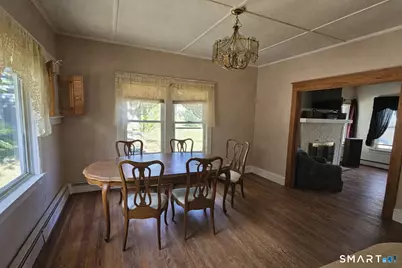 15 Warren Street, New London, CT 06320 - Photo 6