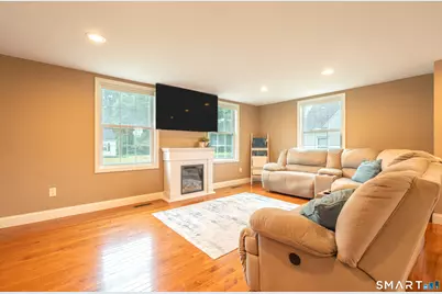 17 Edgewood Street, Cromwell, CT 06416 - Photo 4