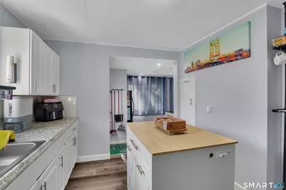 110 Hawthorne Street, Manchester, CT 06042 - Photo 12