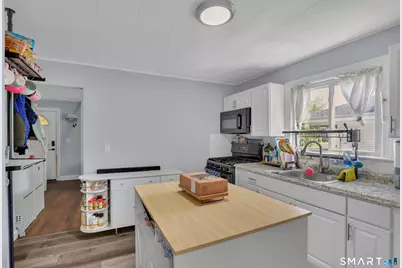 110 Hawthorne Street, Manchester, CT 06042 - Photo 8