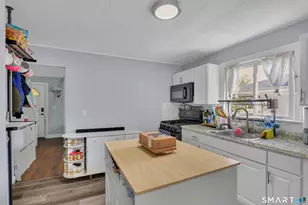 110 Hawthorne St, Manchester, CT 06042 - Photo 8