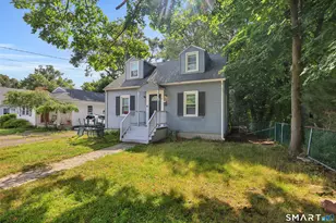 110 Hawthorne St, Manchester, CT 06042 - Photo 1