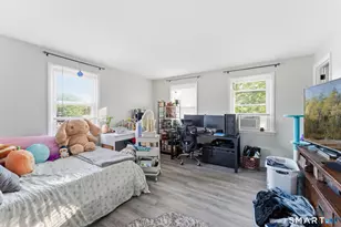 132 Ring Dr, Groton, CT 06340 - Photo 8