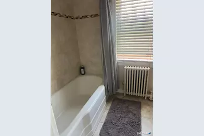85 Glendale Avenue, Bridgeport, CT 06606 - Photo 26