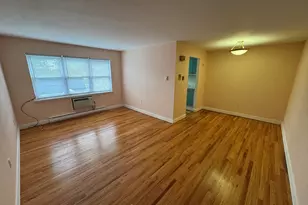 24 Merrill St, Hartford, CT 06106 - Photo 4