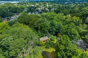 8 Oakledge Cir, Norwalk, CT 06854 - Photo 20