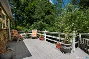 8 Oakledge Cir, Norwalk, CT 06854 - Photo 16