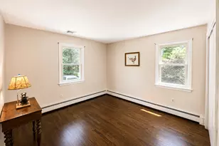 8 Oakledge Cir, Norwalk, CT 06854 - Photo 6