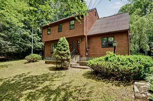 9 Old Country Rd, Oxford, CT 06478 - Photo 2