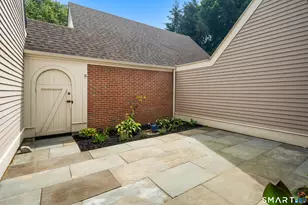 4 Sedgwick Village Ln, Darien, CT 06820 - Photo 34