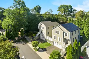 24 Warsaw St, Fairfield, CT 06825 - Photo 2