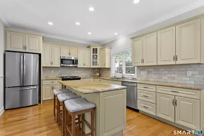 24 Warsaw Street, Fairfield, CT 06825 - Photo 4