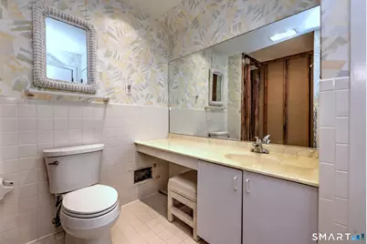 690 Forest Road #382, West Haven, CT 06516 - Photo 26