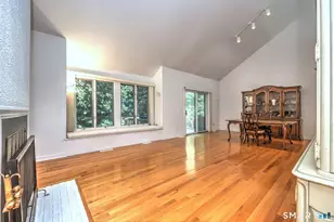 690 Forest Rd, West Haven, CT 06516 - Photo 8