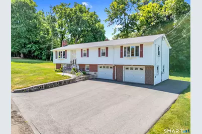 95 Cass Avenue, Wallingford, CT 06492 - Photo 2