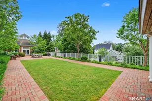 25 Adams Ave, Stamford, CT 06902 - Photo 32
